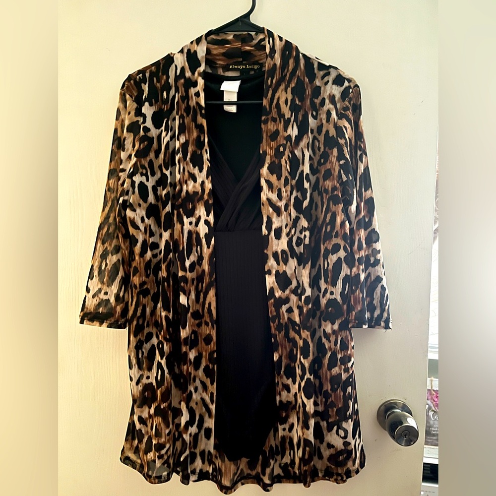 Large soft  stretchy cheetah blazer.